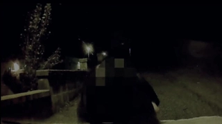 逼逼非常粉嫩颜值不错少妇自摸诱惑，性感丁字裤拨开掰穴特写，脱掉摆弄姿势非常诱人