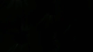 艹一会拳一会，母猪爽的嗷嗷叫