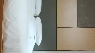 麻花传媒MD01极品御姐眼镜娘被老外暴力颜射