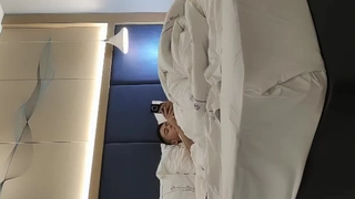亚洲一情一色一乱AV周末给D罩杯学生上补习课，亚克西！
