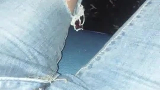 某平台泄密流出-年轻漂亮的大学美女性感丝袜丁字裤诱惑,男的边干还边说：把拍的视频上传网上给大家看!